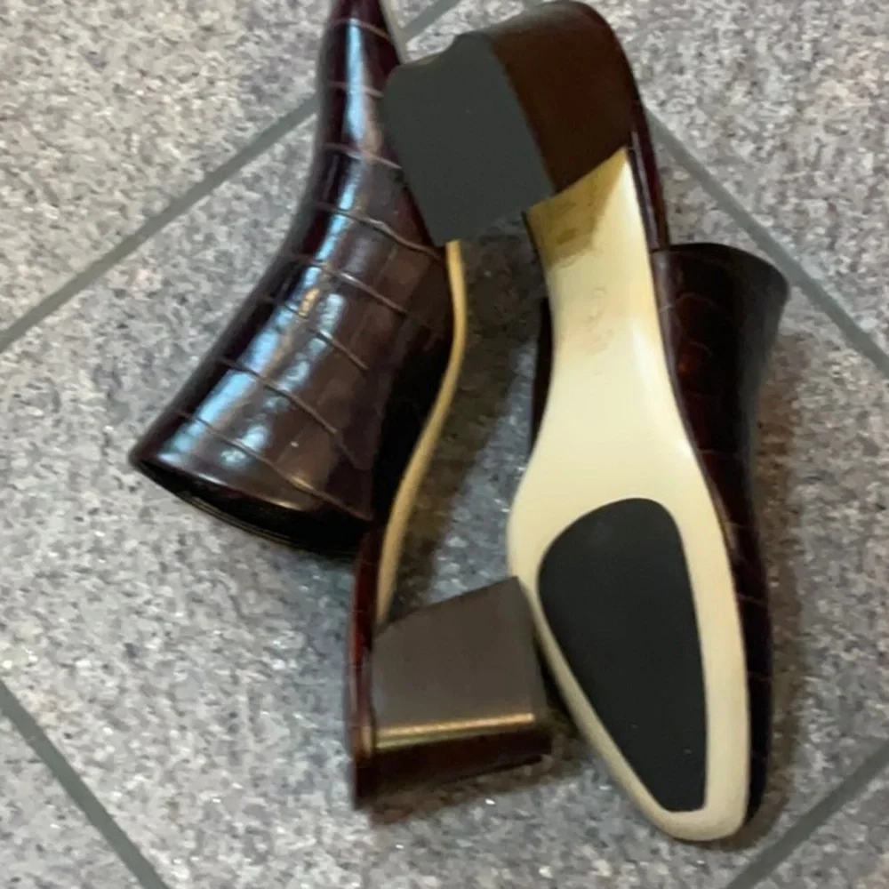 M. Gemi Dark Brown Croc-Embossed Women's Shoes - Picture 11 of 15